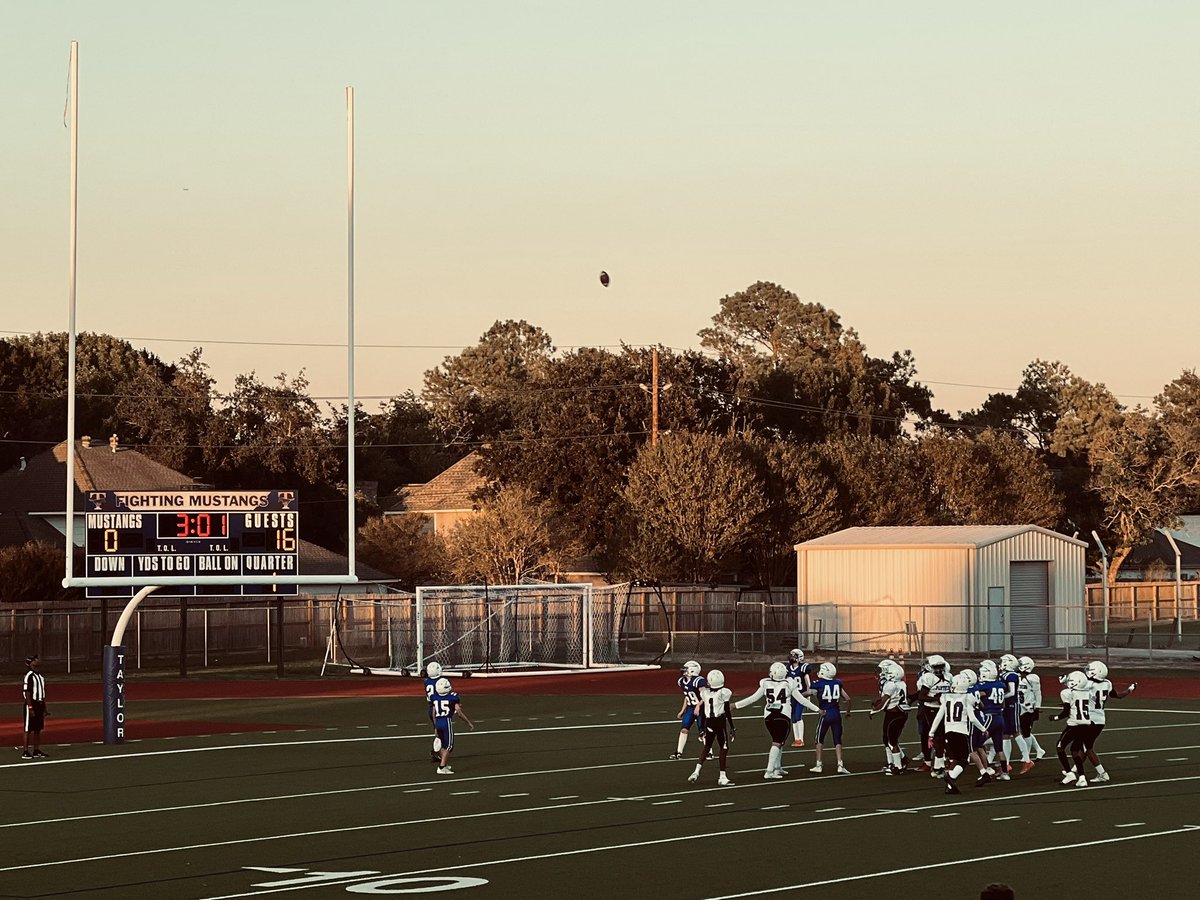 Panthers ahead 18-0 1st quarter!! <a href="/MdjhAthletics/">MDJH_Athletics</a>