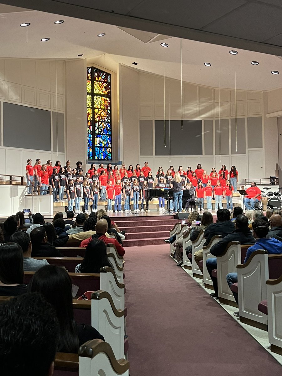 SCIS_GirlsAth's tweet photo. Some of our awesome athletes representing @SCIS_CCISD! Great job ladies!!! ♥️ #choir #CCISDMoments https://t.co/PgnHjcKxcn