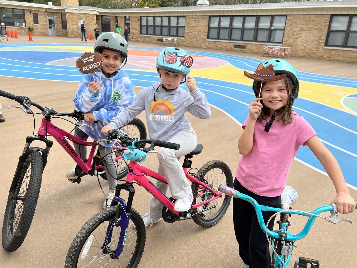 Lauren Murphy  tweet media