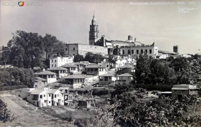 Cómo ha cambiado #Cuernavaca, y sin embargo, en escencia sigue siento lo mismo, un espacio para el confort de visitantes, dónde el comercio y el trabajo duro son la constante para la mayoría de quienes la habitan.