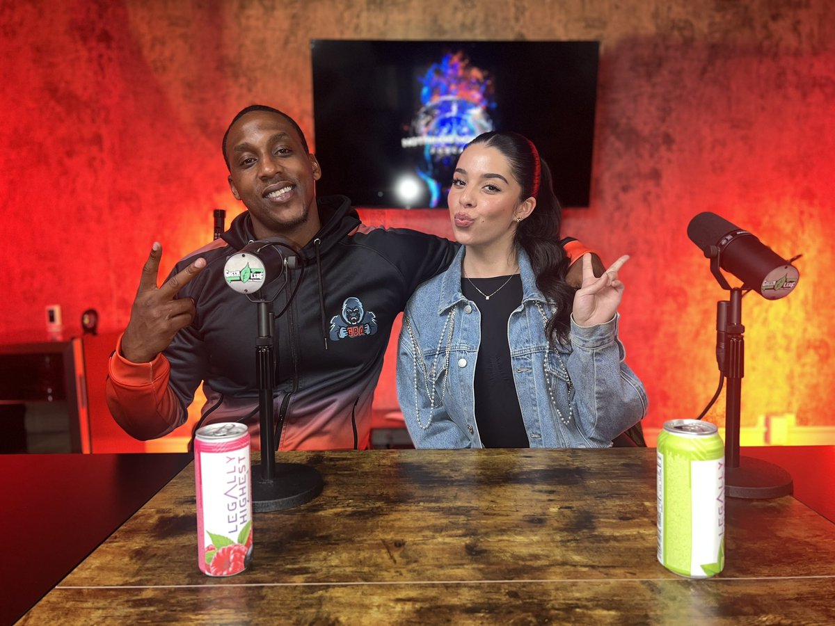 NothingsNormal1's tweet photo. •The Nothings Normal “A Night Of R&amp;B” recap interview series has begun. We kicked it off with amazing talent @velinagreco to discuss her experience performing at The Westchester County Center last Saturday 🔥 be on the lookout for her, her upside is crazy 🚀 https://t.co/TBq8IIJ9CZ