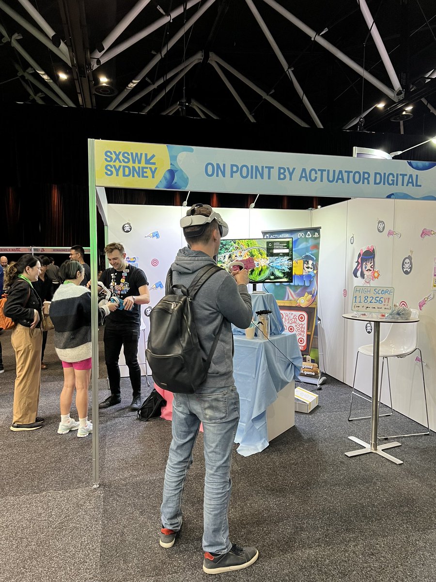 OnPointVR's tweet photo. We’re here! We’re going! Come play the game!! 🩷🩵🏆🎯 https://t.co/W0799hJp0M