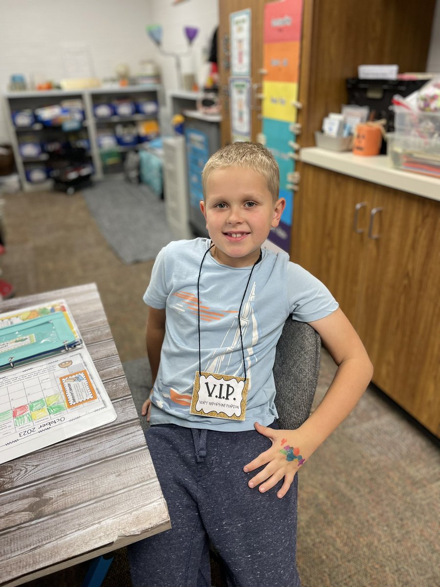 Andrea Marnell tweet media