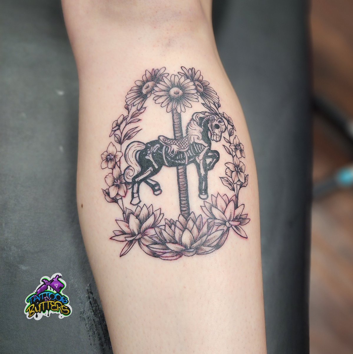 ButtersAsh's tweet photo. Haunted Carousal Horse

👉 To book visit my website at 
https://t.co/mZJWNeD0Wx
or email me at 
ashbutterstattoos@gmail.com 

#tattoo #tattoos #art #tattooartist #artist  #tattooer #tattooink #seminole #Sanford #debary #ashbutterstattoos  #femaletattooartist #lakemary # https://t.co/c4klyyUsJj