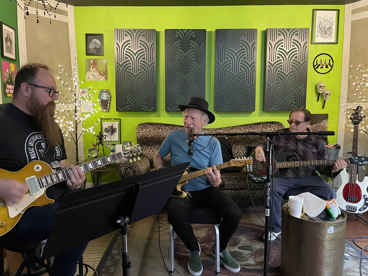 Bobby Ferrari tweet media