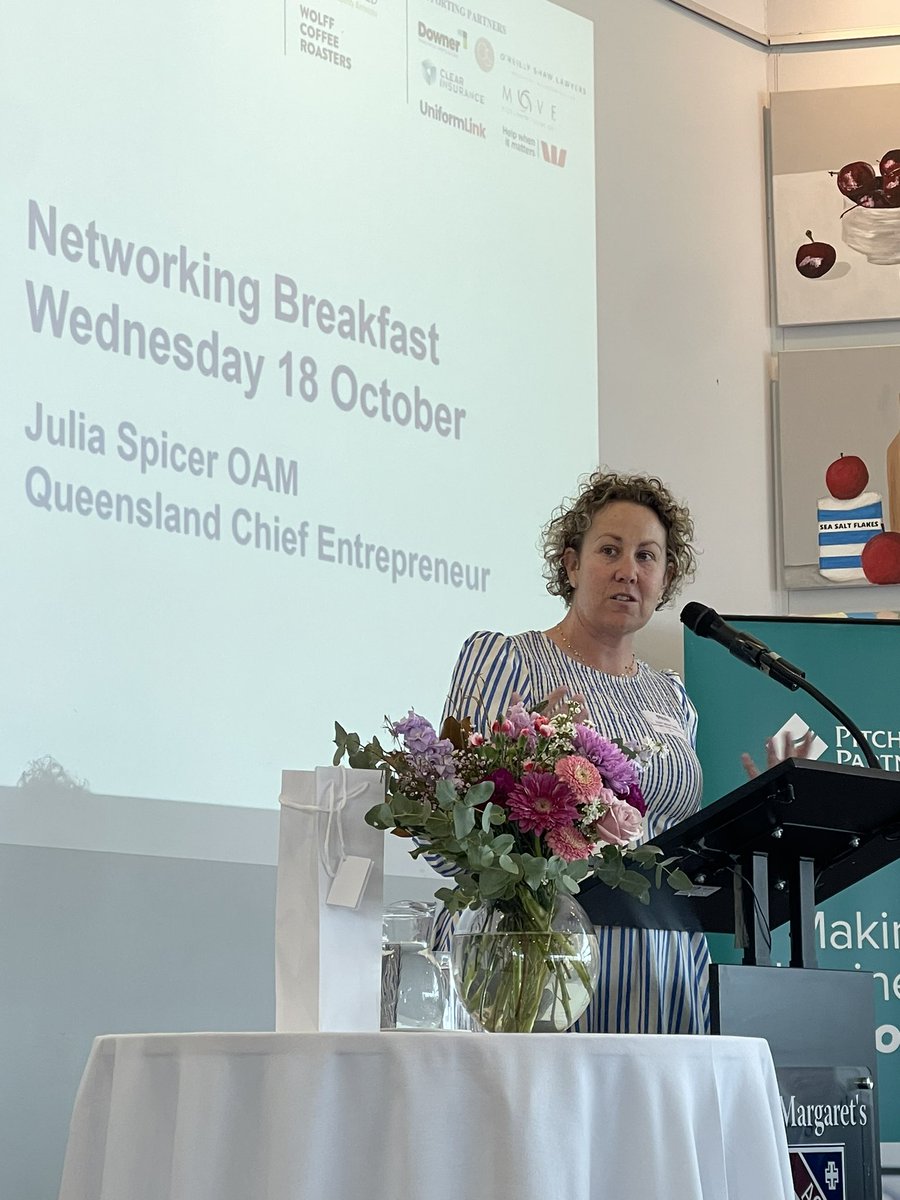 @telford_julia never fails to engage and entertain..
#QueenslandChiefEntrepreneur capturing the room pin-droppingly at @StMargaretsAGS 
 PWN Breakfast this morning 
👏👏💙🤎🤍