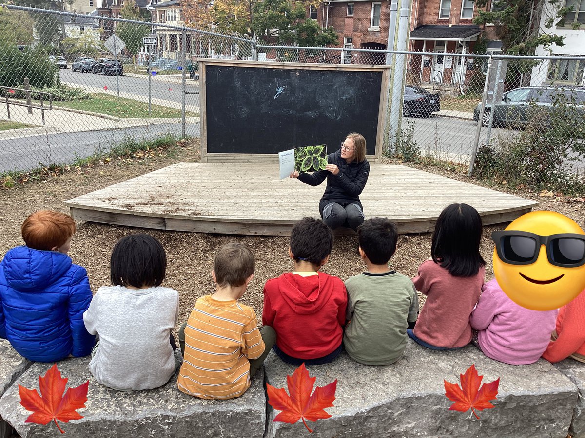SYD_books_LDSB's tweet photo. Going on a leaf hunt! So many different colours and kinds of leaves on the ground! #somanychoices #whichonetopick #fallfun #neighbourhoodwalk @SydenhamPS_LDSB ๐๐๐๐ https://t.co/MeS1nHZdwG