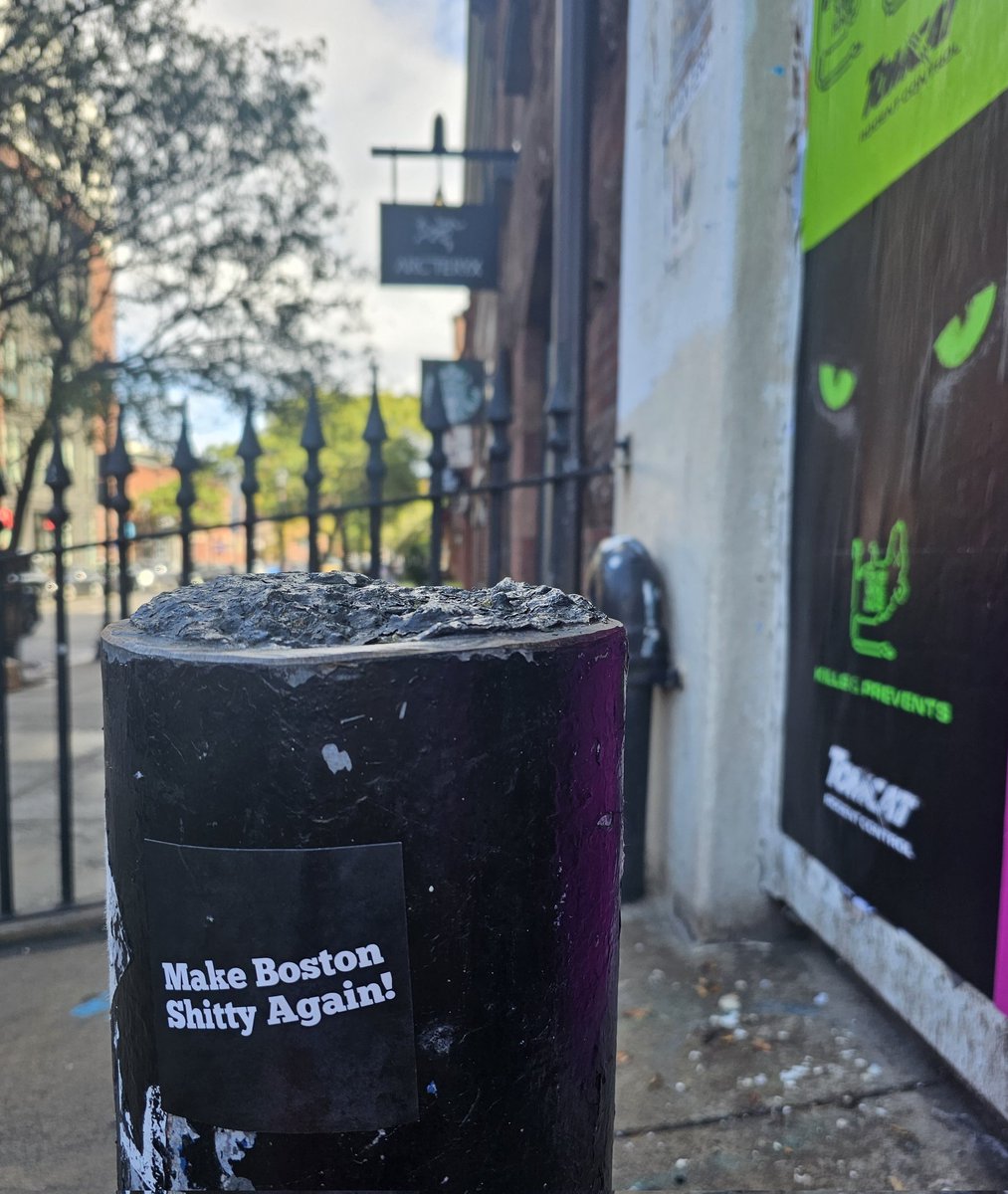 ShittyBoston's tweet photo. We're taking back Newbury Street! Doooo wah ah ah ah! A big middle finger to Gentrification!

Gonna have a store front as big as Urban Outfitters with Make Boston Shitty Again t-shirts, hoodies, posters, strap-ons, cupcakes, condoms, bands, jamspace iguanas
#MakeBostonShittyAgain https://t.co/EOE53TCeRI