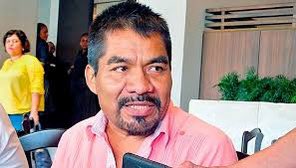 ¡Asesinan a Bruno Plácido Valerio! El líder y fundador del grupo de autodefensas de la Unión de Pueblos y Organizaciones del Estado de #Guerrero (UPOEG), perdió la vida a tiros al ingresar a las instalaciones de la Secretaría de Salud en #Chilpancingo #QEPD