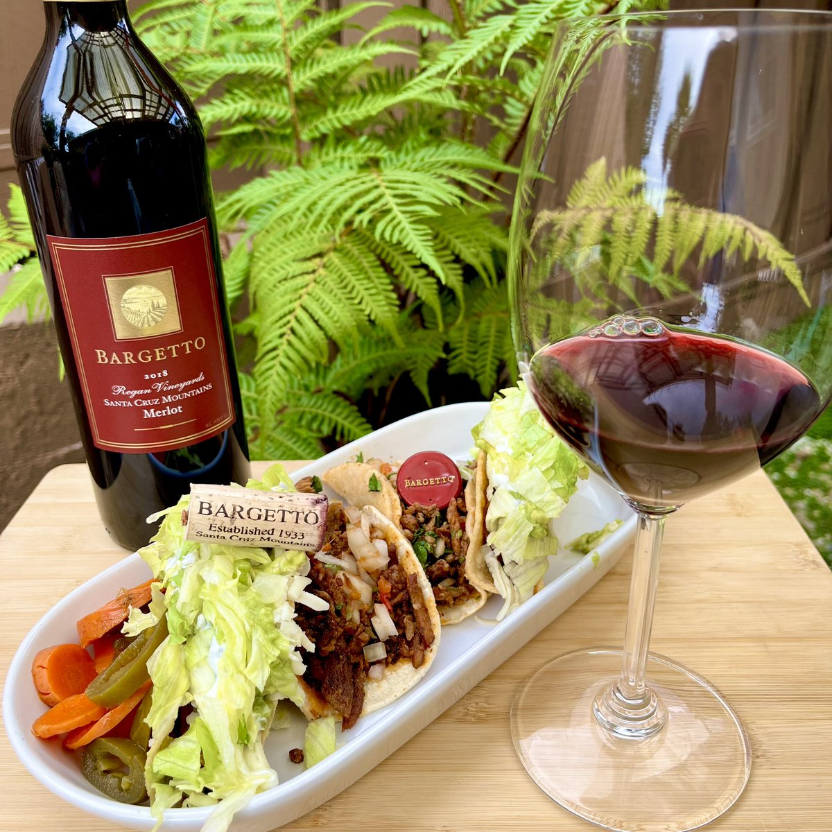 _drazzari's tweet photo. #TacoTuesday with a merlot by @BargettoWinery in the Santa Cruz Mountains. There is a nose of black currant, bay leaf and sandalwood with tastes of black plum, black olive and mushroom. #merlotme #merlotmonth @boozychef @JAndrewFlorezII @AskRobY @grapelive @Kerryloves2trvl https://t.co/VEELnvKi6V