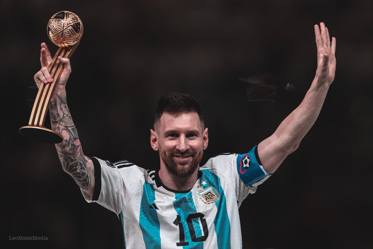 SoldadoDeMessi's tweet photo. Nada, solo vengo a recordarles que juega nuestro capitán https://t.co/M4Z9kBB4hi