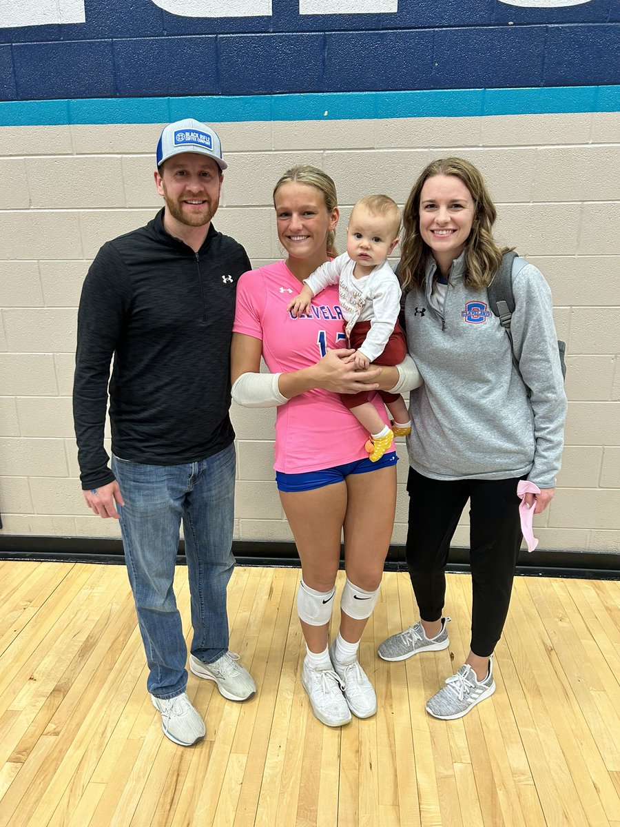 autobryan's tweet photo. ✅ Round One
3-0 win over Brentwood with a very special fan in the stands.
#ontoquarters
#ruthierose
#ringitagain https://t.co/Hs3k2hajCl
