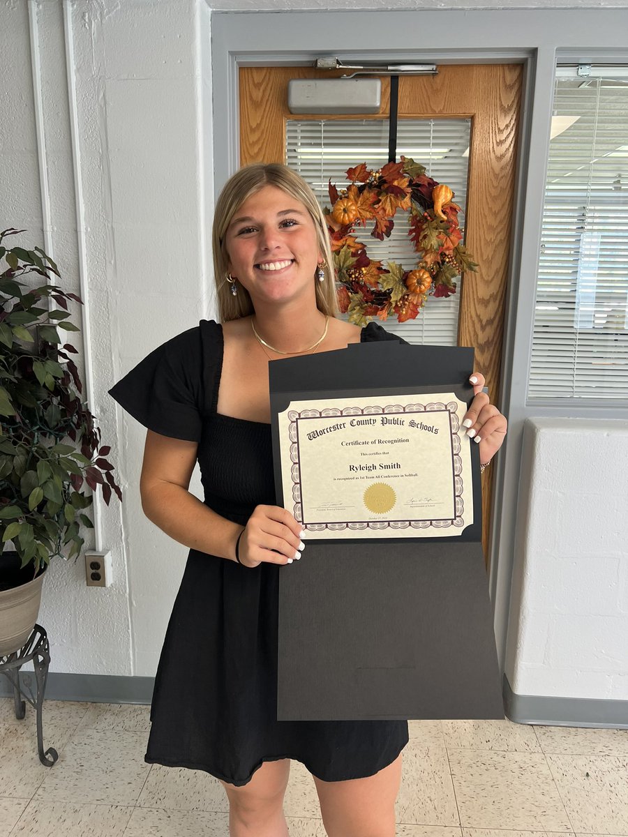RyleighSmith22's tweet photo. Today my high school softball team got recognized for winning the 3A Regional Championship! I also was recognized for my 1st Team All Conference! Let’s go Decatur! Soon enough it will be March 1st. 😈💙🤍@SDHS_sb @SDHS_Sports @KurtzScott1 #136days https://t.co/o3OlA1RVOx