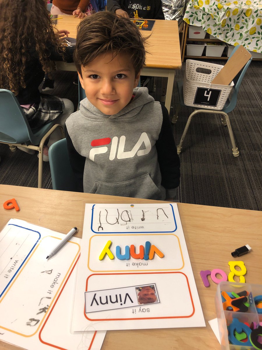 MissScime's tweet image. 🍁 Fall vibes in our centers this week @MissElliott__! 🎨✏️ Students are crafting fall scenes, mastering their name writing (+ peers) &amp;amp; spelling, playing letter recognition games, and diving into fine motor crafts. 🍂👏 #LearningFun #FineMotorSkills