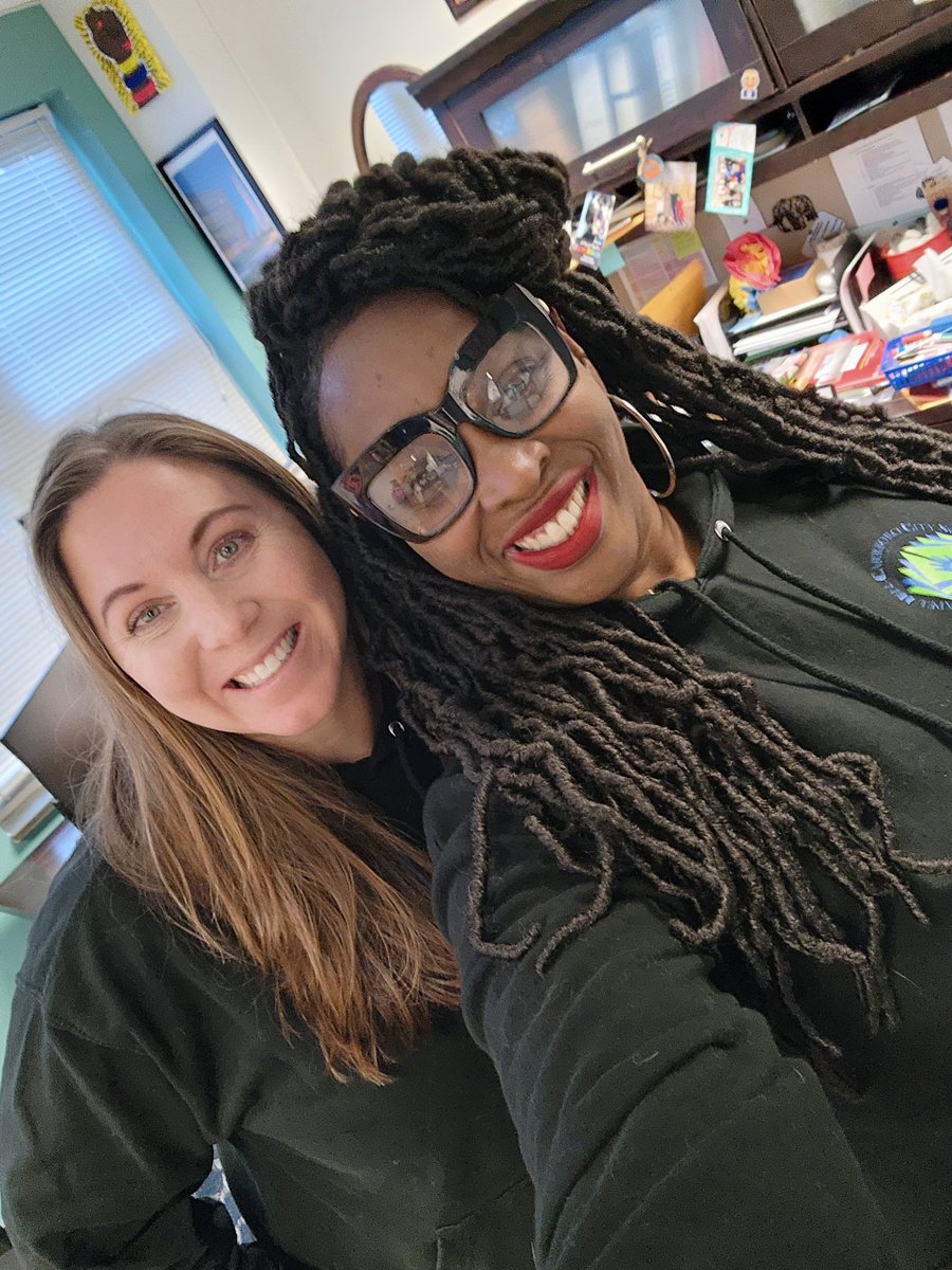 PrincipalKJones's tweet photo. Look who was TWINNING today!!!! Great leadership minds think alike!!! (In covering up her @chccs symbol)
@mcdouglees @KoMcGov
#ThinkAndActDifferently https://t.co/kKxh41eeun