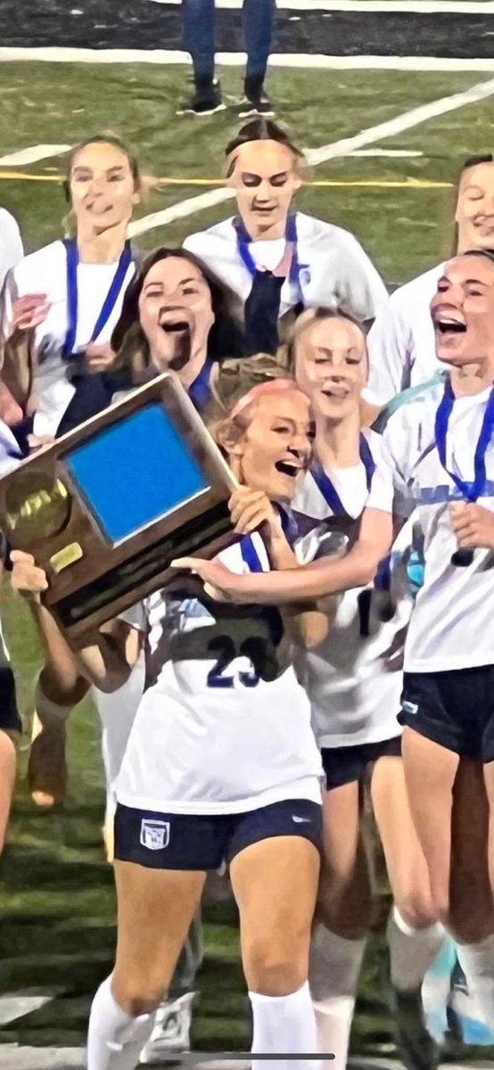 Congratulations to one of our Team Managers Kamryn Wesloh on making the girls soccer State Tournament!  We wish you and your teammates the best of luck! #ElkPride! #GoThunder!