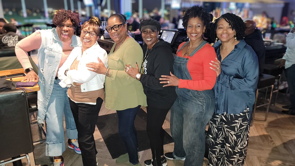 SkyMan1215_'s tweet image. Congrats 🎊🍾 to my lovely wife Ramona, on her retirement from the USPS of 32 years. A wonderful wife, and grandmother. She can’t wait to spend more time with the kiddies! Thanks everyone who came out to help celebrate at Top Golf Nashville. Rain, sleet, snow, it’s time to go! ❤️