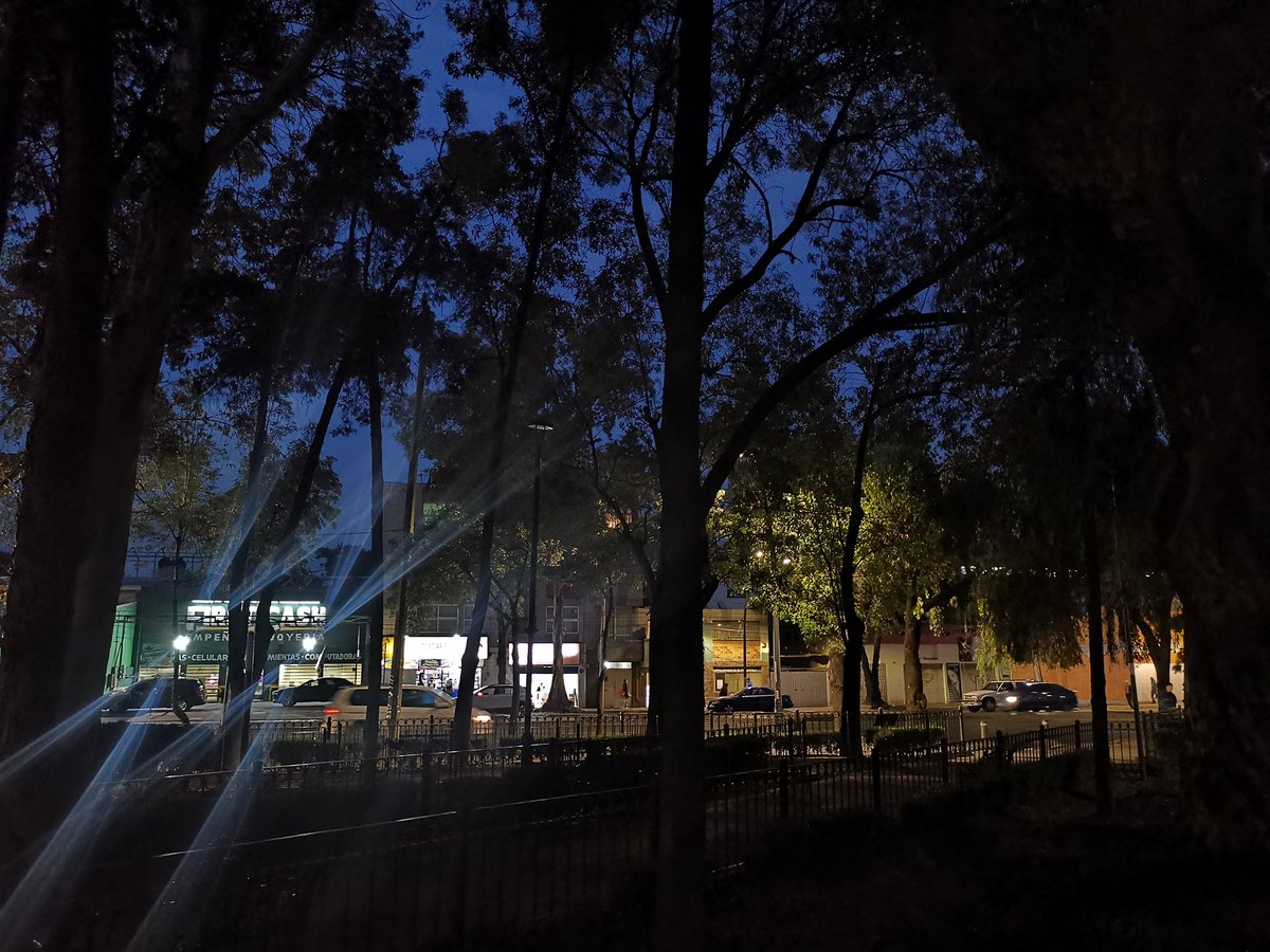 MarioG6920's tweet photo. @mauriciotabe @AlcaldiaMHmx Por favor pueden reparar luminarias del parque cañitas en Popotla.. Urge gracias https://t.co/7LKDB328Ik