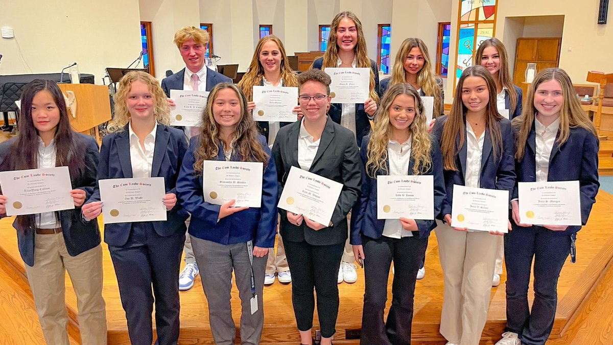 GALancerVB's tweet photo. Congratulations Maria Flynn on being welcomed in to the Cum Laude Society! #STUDENTathlete #captainMaria https://t.co/a9HRokANqs