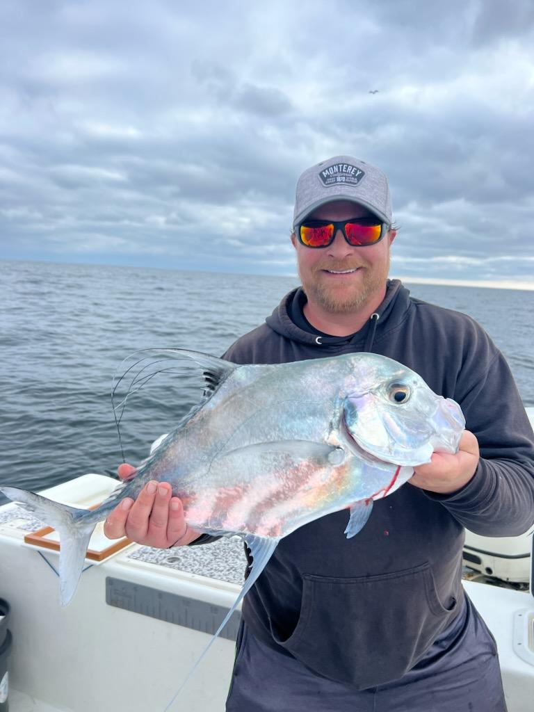 GhostCommando09's tweet photo. Offshore fishing trip! Loved every second of it! Might be a sign to move! https://t.co/1xMdVWUnFa
