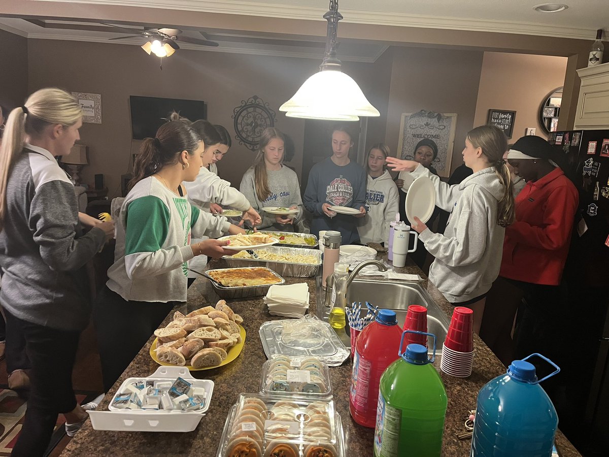 District Dinner has been eaten and your Lady Cavs are ready to take on Helias in the first round of post-season tomorrow night!! Thank you Madison’s for the best food! #roadtoredemption