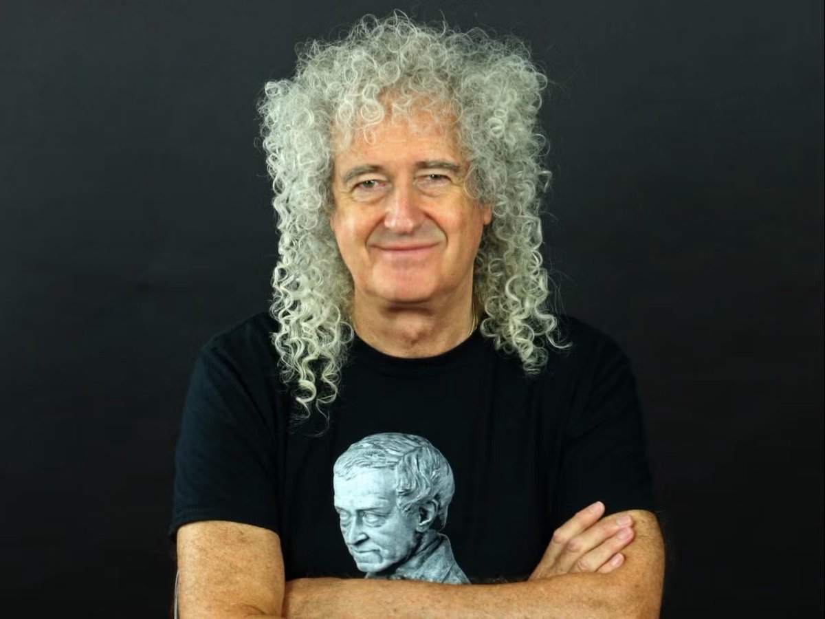 Purple_Kaz79's tweet photo. What do you think #HomeandAway
John Palmer and a member from #Queen Brian May.. #ShaneWithington @ripperriver https://t.co/ynbb5YKgFW