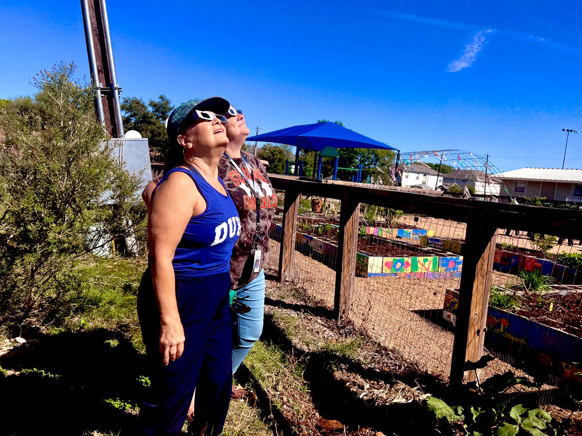 Eclipse in the Voigt Community Garden! Even La Jefa checked it out! <a href="/VoigtAIA_RRISD/">Voigt AIA</a>