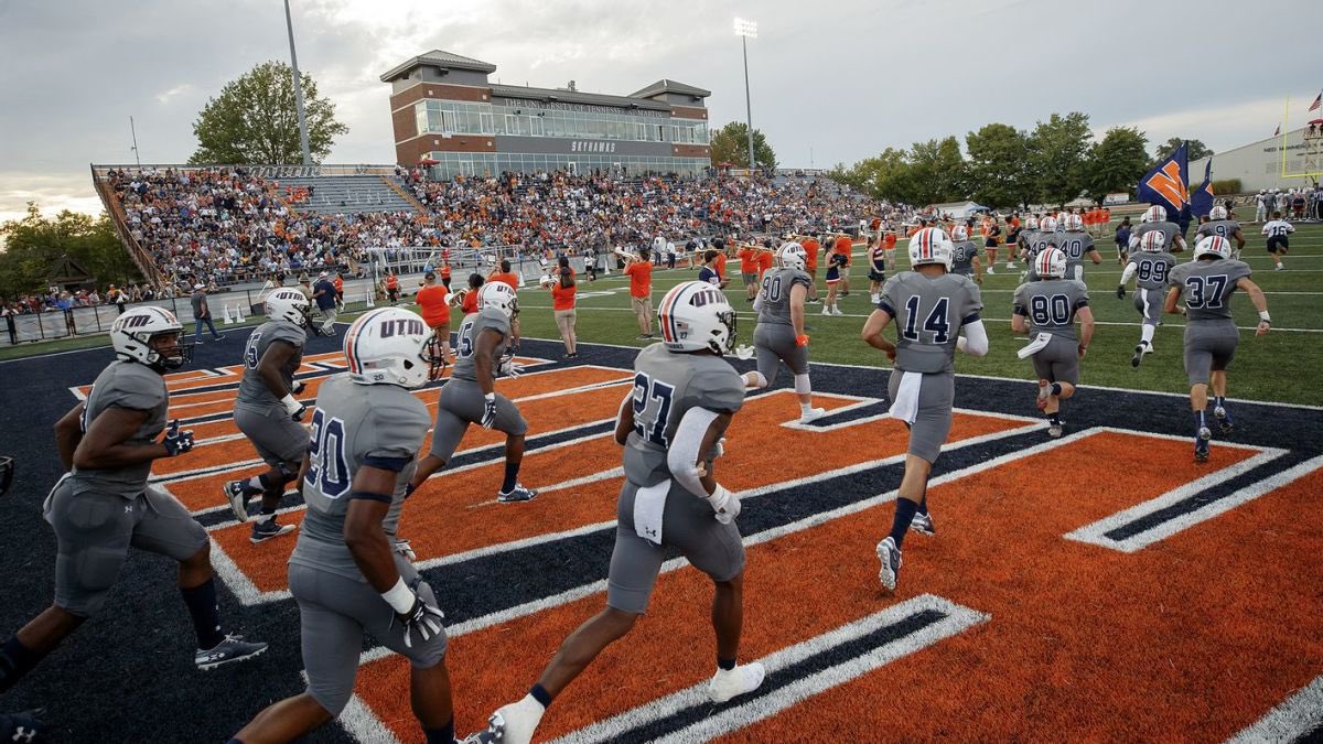 FijiKam13's tweet photo. Blessed to receive an offer from The University of Tennessee at Martin ! @Del_Excel https://t.co/K3jZ9fABlr