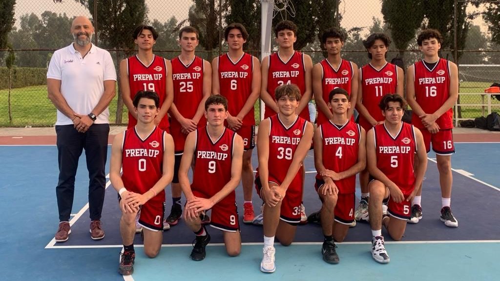 PreparatoriaUPv's tweet image. ¡Un paso más hacia el nacional!
Nuestras Panteras 🏀 vencieron 75-60 a la UMA para calificar a las semifinales regionales, en donde buscarán clasificarse a la etapa final de #CONADEIP. 

P.D. Seguimos invictos 😎

#PanteraNoCualquiera