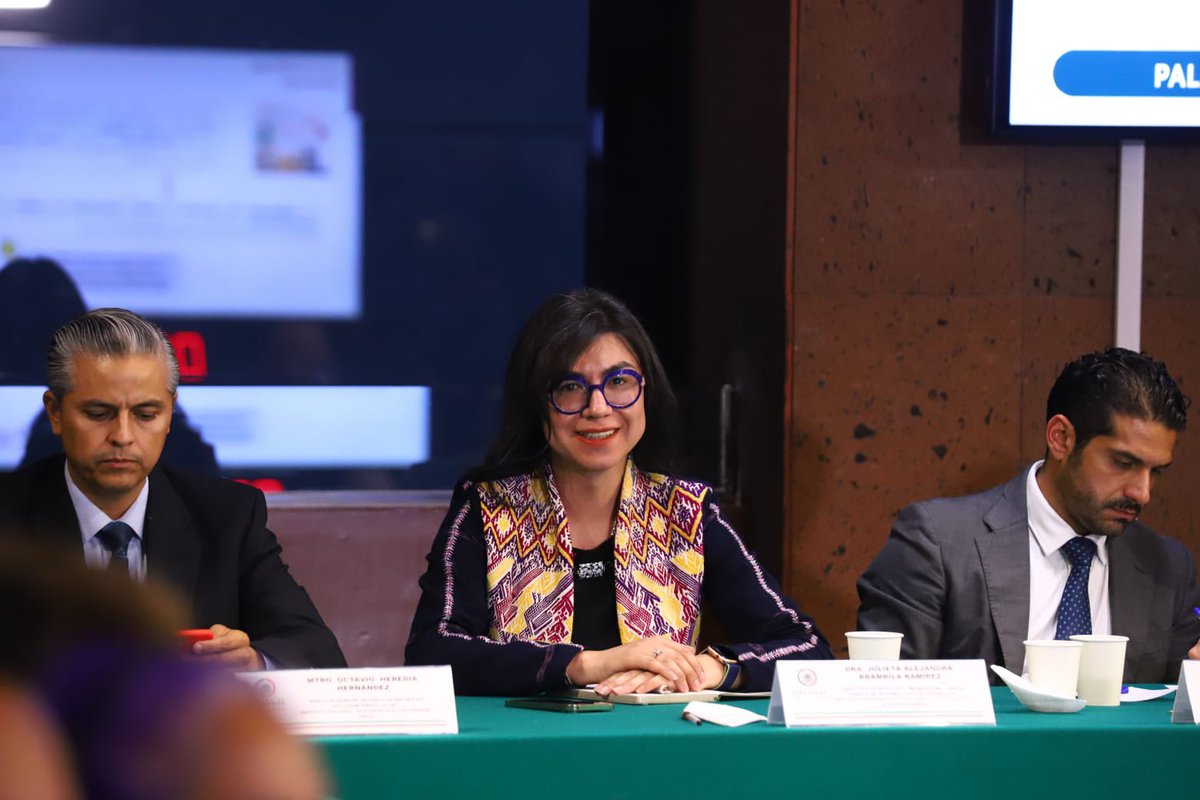 jabrambila's tweet photo. Muchas gracias a la Comisión de Presupuesto y Cuenta Pública de la @Mx_Diputados por la invitación a hablar sobre la comunidad #LGBTIQ, en el Parlamento Abierto en perspectiva de género.
Resalté las #desigualdades y #limitaciones estructurales y #rezagos para esta población. https://t.co/ZZQaOzRYHC