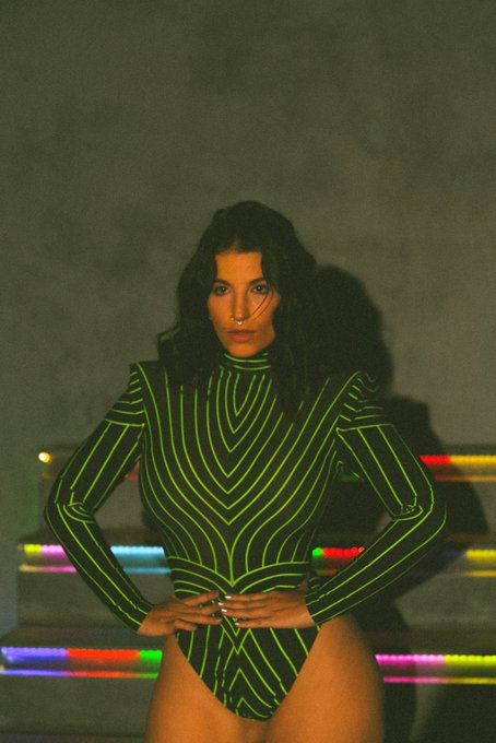 🔫 https://t.co/OcyE8kgE4k 📺 https://t.co/Zhwzr0qinl