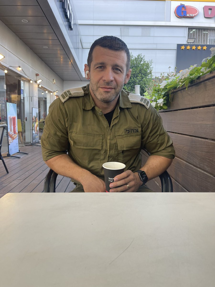 בדרך לצבא עוצרים לקפה