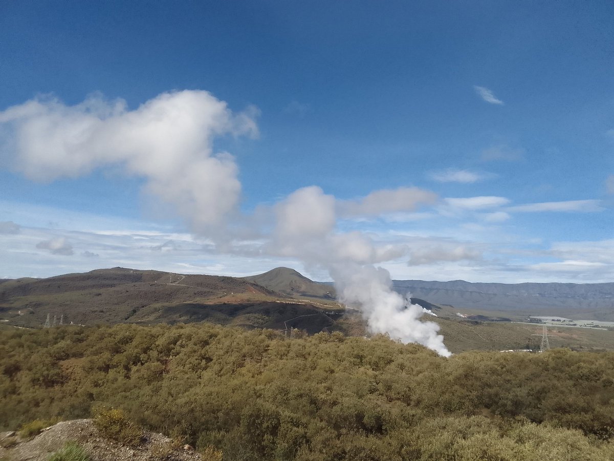 AleckyJames's tweet image. #DYI Yesterday we celebrated #WorldGeothermalEnergyDay! 🔥🌋 @KenGenKenya is commited to harnessing more of this incredible #EnergySource to power our homes, industries, and a #SustainableFuture #GreenEnergyKe
