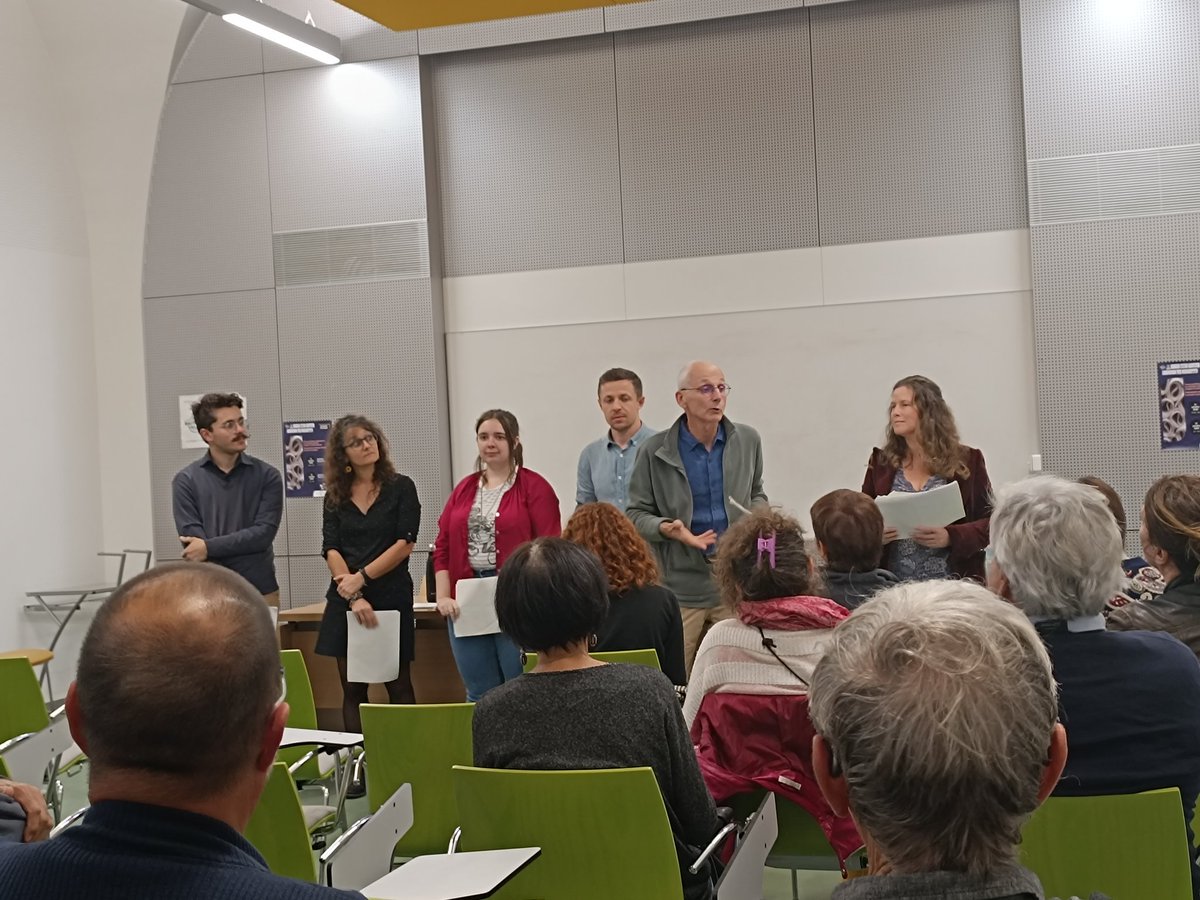 Merci à <a href="/univpaulvalery/">Université de Montpellier Paul-Valéry</a>
d'accueillir l'exposition du @LoCIRDOC à l'occasion du 💯tenaire de la naissance de l'immense écrivain occitan Robert Lafont (1923-2009). Un hommage grâce à @PULM34 en présence des étudiants pour une lecture de la pièce Lo Prègadieu univ-montp3.fr/fr/evenements/…