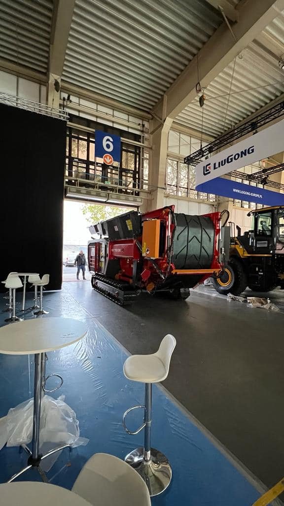 hammel_basa's tweet photo. After the show is before the show!
We thank all visitors who join us at Pollutec in Lyon ! Our sales team is already in Poznan for Poleko 2023 ! See you there ! https://t.co/fBnelTwGSw