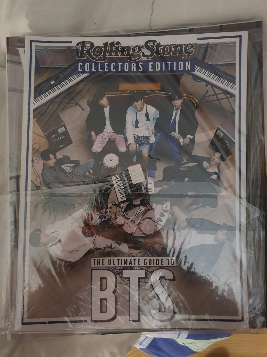 kwoneisa's tweet photo. wts lfb ph 

bts rolling stones collectors edition 
☆ guide to bts — sealed! 
☆ 2k / 1.5k if payo 
prio payo / 2 day res. with 50% dp

dm to claim!

🫧 bts rolling stones magazine https://t.co/jXB6UBsUZK