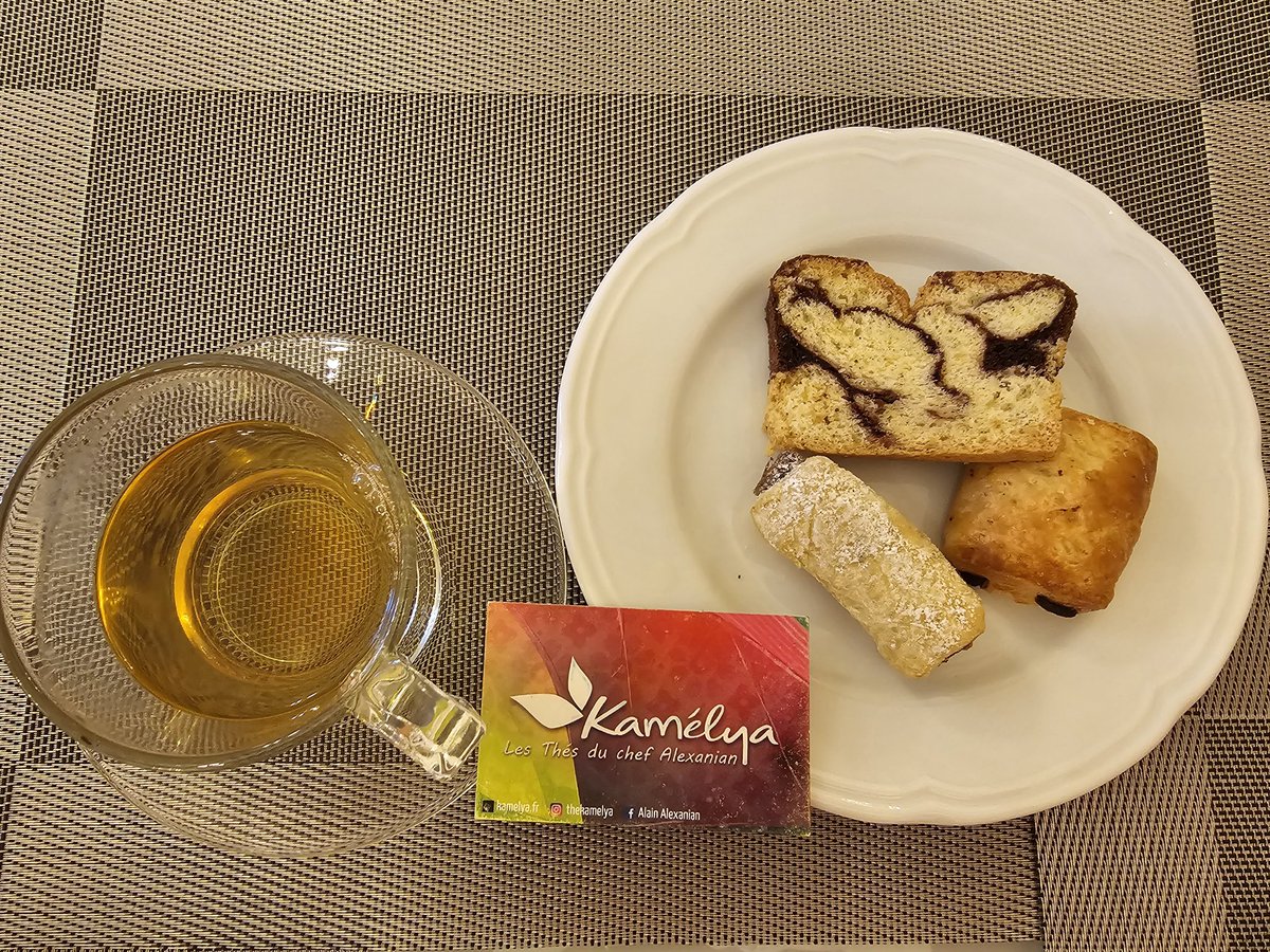 Joli matin Kamélya 

#thé #tea #Herbalife #herbaltea #teatime #Kamélya #Gastronomie