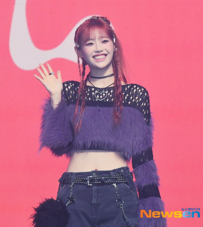 eraser_chuu's tweet photo. 츄 “이달소 멤버들 불안할 때마다 안정감 줘, 완전체 기회 빨리 왔으면” https://t.co/1TqemssnCn