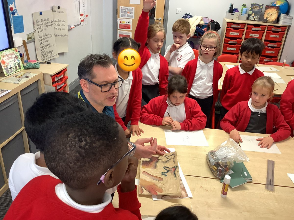 StPhilipsY3A's tweet image. Yesterday, we welcomed a visitor from The Lowry who delivered an art workshop based on cave paintings. The children took inspiration from the prehistoric paintings and created their own versions. @StPhilipCEAP #teamstphilips