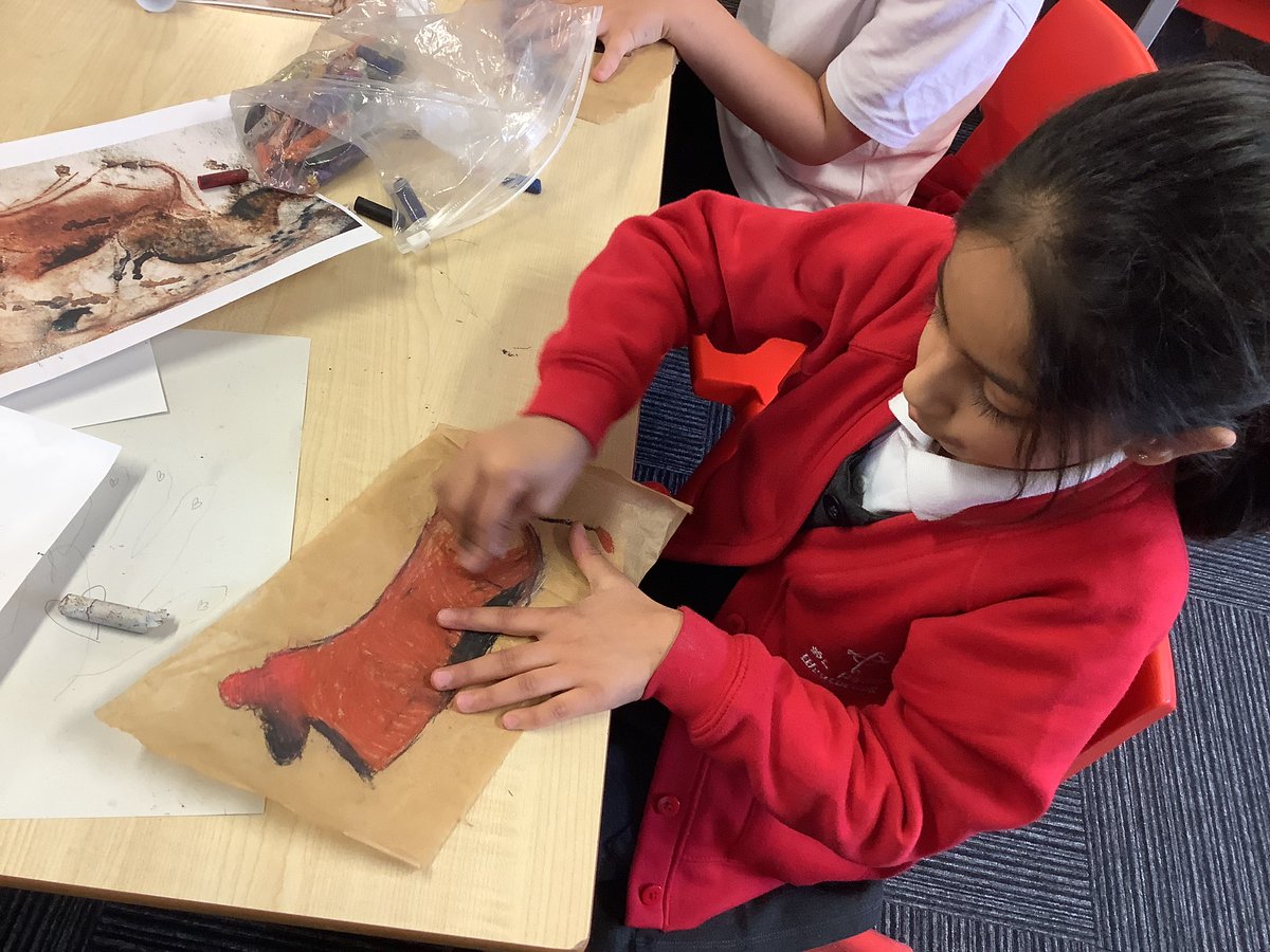 StPhilipsY3A's tweet image. Yesterday, we welcomed a visitor from The Lowry who delivered an art workshop based on cave paintings. The children took inspiration from the prehistoric paintings and created their own versions. @StPhilipCEAP #teamstphilips