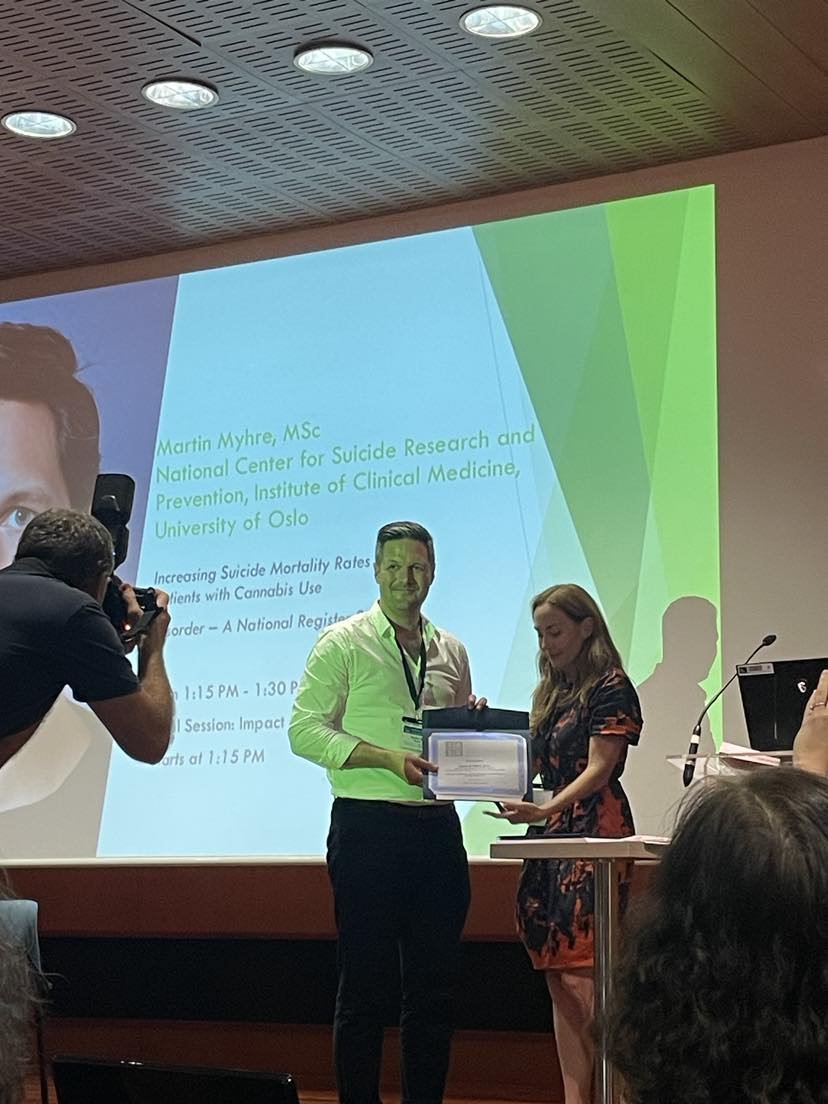 @martinomyhre has been selected as one of the 2023 winners of IASR Early Career Award for his abstract on suicide rates in patients with cannabis use disorder! This award recognizes early career investigators! Congratulations!!
@Rf_psykiskhelse @stiftelsendam #science2stopsuicide