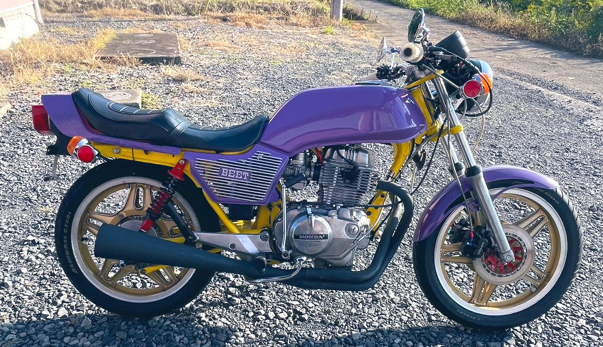 ROLLNGonDUBs's tweet photo. こちらも着々と国内登録の準備をしてます👍
#cb400n
#hawkIII
#バブ
#低いバブも良い?!
#自称紫愛好家 https://t.co/0FVyTYHLJx