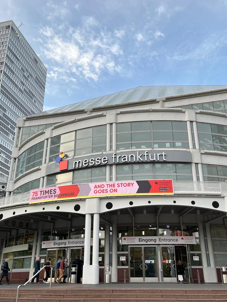 tinalepanda's tweet photo. Guten Morgen Frankfurt. Good Morning #fbm23. Let's go. https://t.co/OVFXSJUWhv