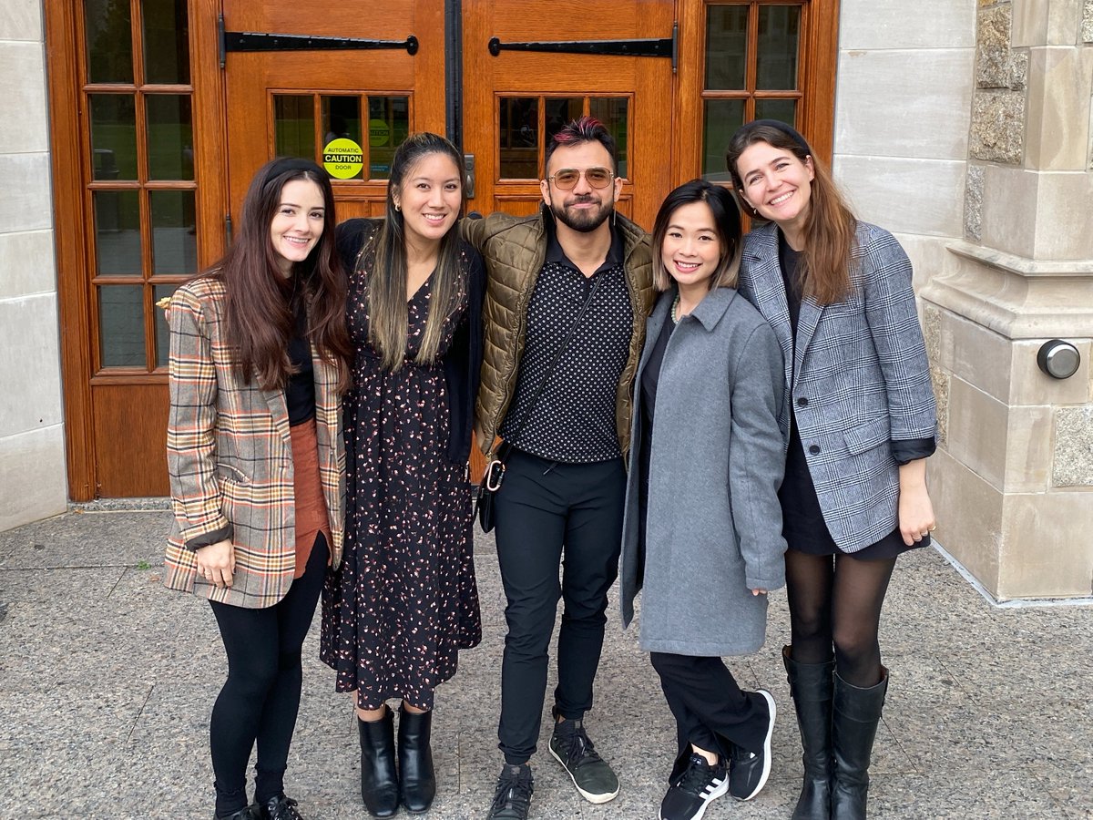 marginalia_sci's tweet photo. 🎉inaugural marginalia speaker series was a HUGE success!!! 

thank you to everyone who joined us in person and on zoom, boston college for sponsoring, and are amazing speakers (sandwiched in the pic)!! 

we hope to continue to host events like this as we continue to grow 🌱 https://t.co/J0zVfvTHTk