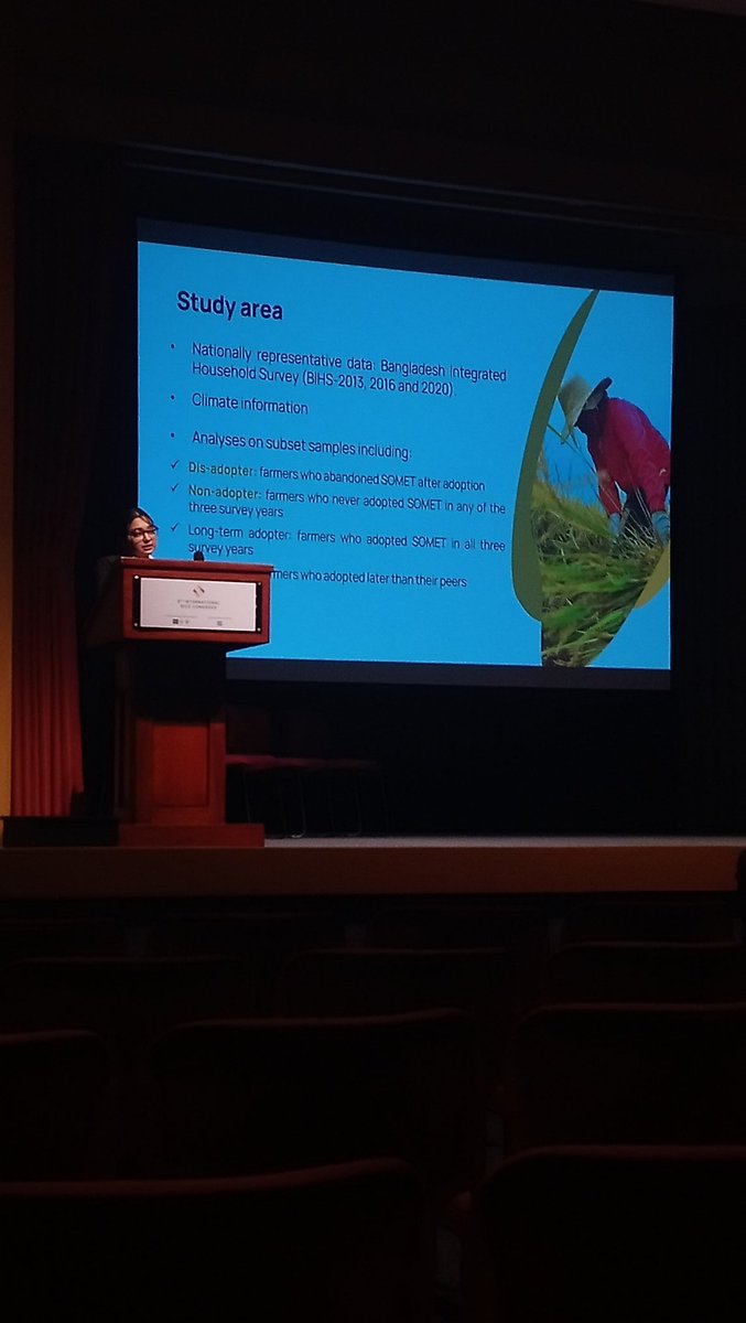 andomariot's tweet photo. @ILSE_UniSQ CSAS student Shaima at the #IRC2023, sharing her insights on adoption of sustainable soil management https://t.co/rIYh70eVFX
