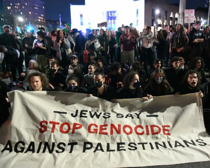 elsastrg67's tweet photo. HAY VERDADEROS JUDIOS QUE NO  SON SIONISTAS, NO SE CANSE DE REPOSTEAR! @TrueTorah #jewsagainststateofisrael  #JewsAgainstGenocide https://t.co/iXeB0H2wKF