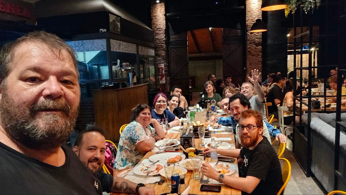 PythonNEA's tweet image. Qué hermoso grupo y gracias por estar a todos!!!
Nos vemos otra vez el año que viene!