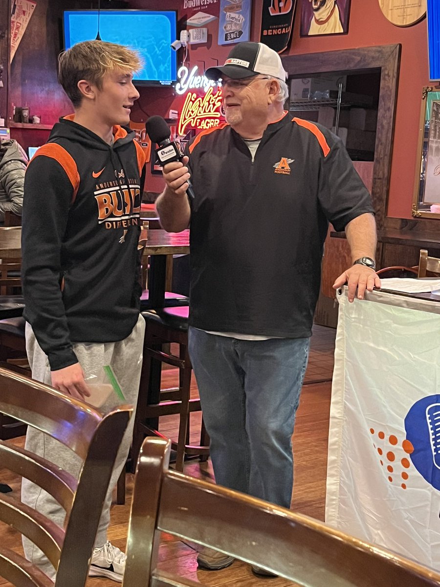 AHS_TDClub's tweet photo. ⭐️ Congrats @_AHS_Football JV and Freshman Players of the Week:
🏈JV Offense: @Braydo03
💪🏼JV Defense: Eddie Sabla
🏈Freshman: @CarsonGlen1
🎙️Recognized by @usbnsports crew tonight at the #RaptorRecap sponsored by @CinfedCU 🏦
#WorkWins https://t.co/09v4stoLi9