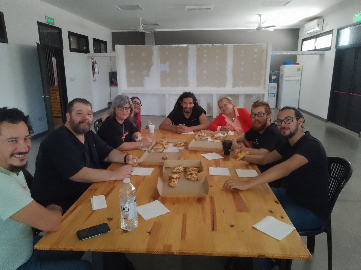 PythonNEA's tweet image. Qué hermoso grupo y gracias por estar a todos!!!
Nos vemos otra vez el año que viene!