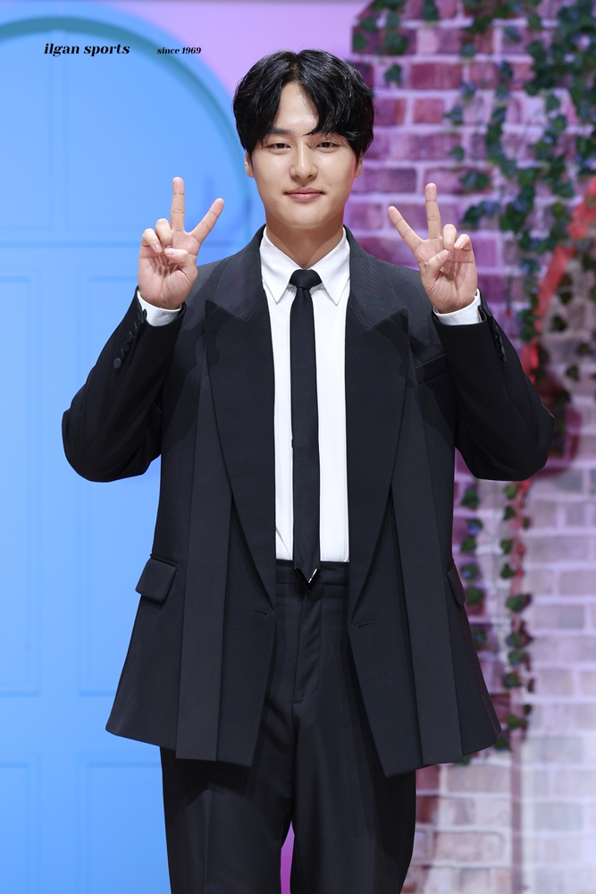 ilgansports's tweet photo. 231018 양세종 이두나! 제작발표회

너 너무 귀엽다 원준아

📸 https://t.co/eZAhYF71Kr

#양세종 #YANGSEJONG
#이두나 #Doona https://t.co/pDrEelaHcm